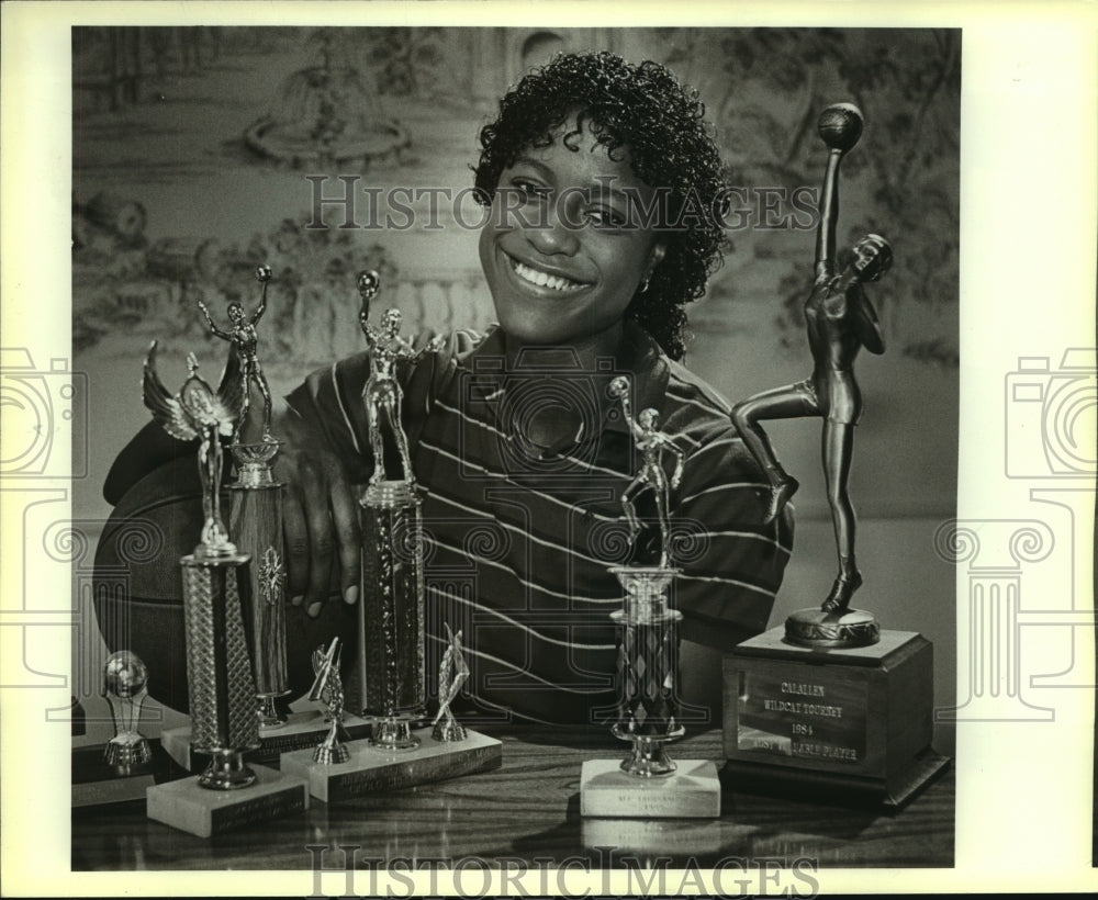 1985 Press Photo Clarissa Davis, Basketball Player with Trophies - sas06843- Historic Images