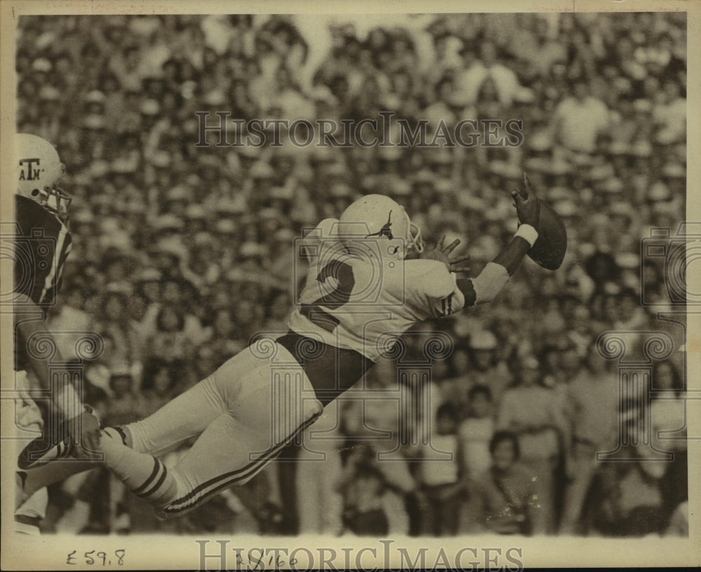 1977 Press Photo Texas and Texas A&M play college football - sas06883- Historic Images