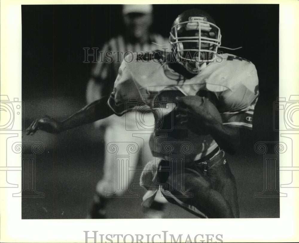 1989 Press Photo Mark Anderson, Roosevelt High School Football Player at Game- Historic Images