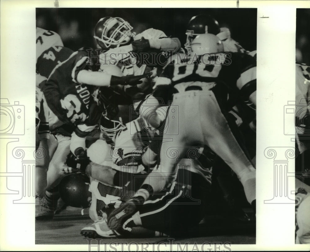 1989 Press Photo Emanual Hill, Fox Tech High School Football Player Tackled- Historic Images