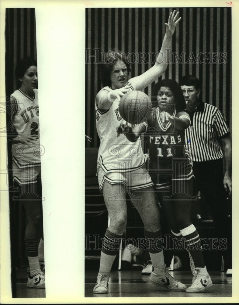 1983 Press Photo Audrey Smith, Texas College Basketball Player at Game- Historic Images