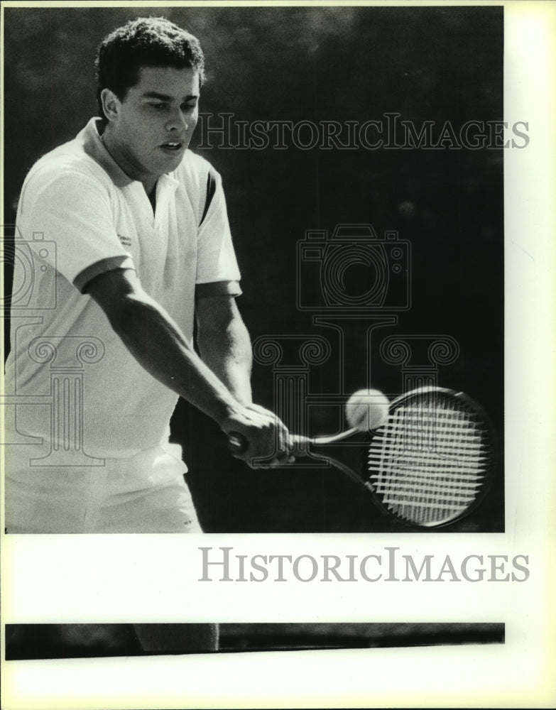 1988 Press Photo Trinity tennis player Mauricio Silva - sas07101- Historic Images