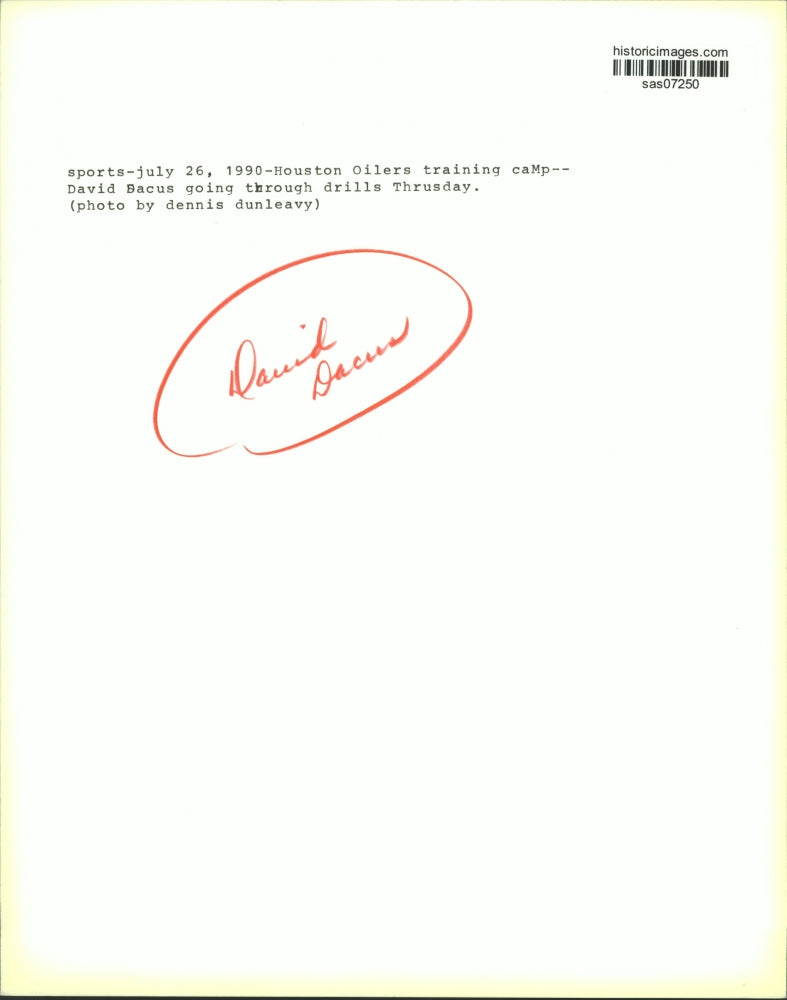 1990 Press Photo David Dacus, Football Player at Houston Oilers Training Camp