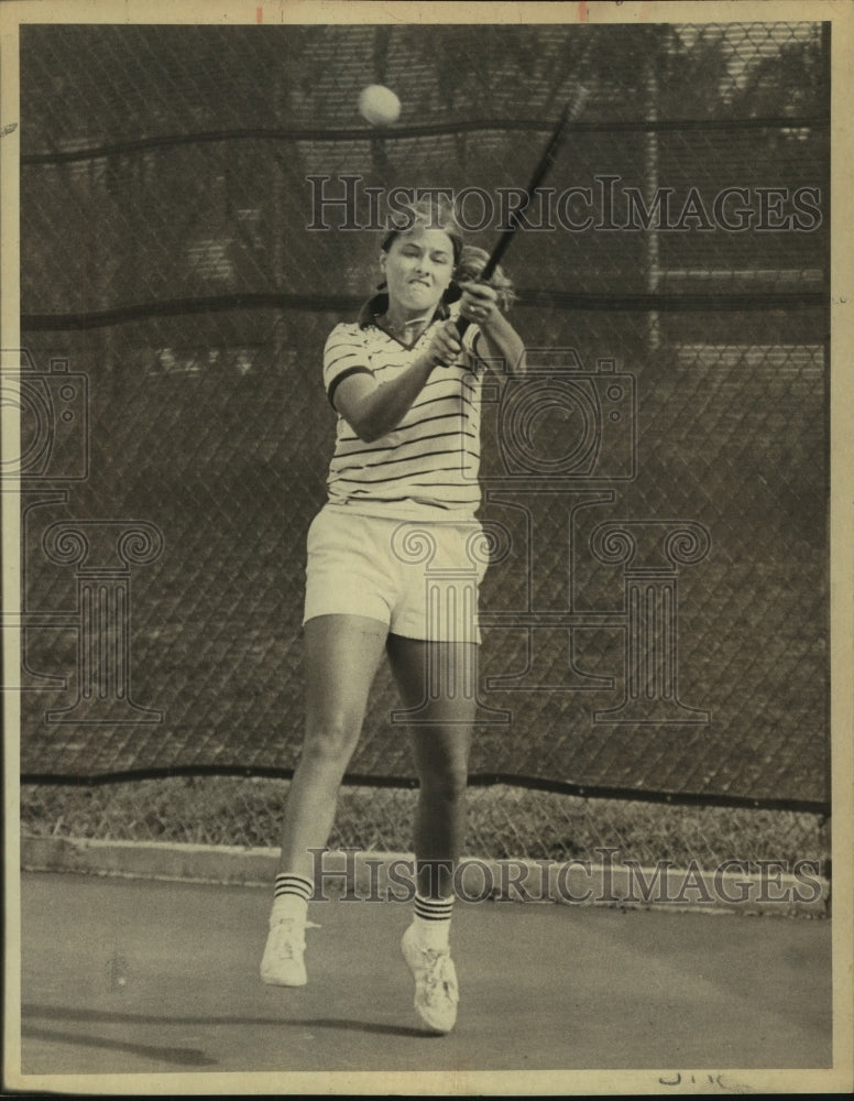 1981 Press Photo Tennis Player Beverly Bowes - sas07252- Historic Images