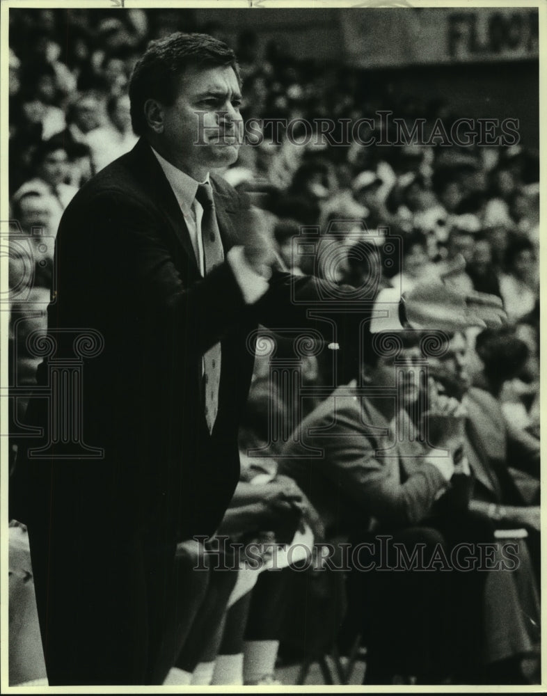 1988 Press Photo Ken Burmeister, San Antonio University Basketball Coach- Historic Images