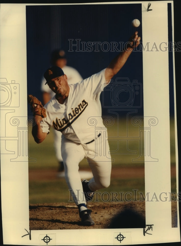 1993 Press Photo Royal Thomas, San Antonio Missions Baseball Player at Game- Historic Images