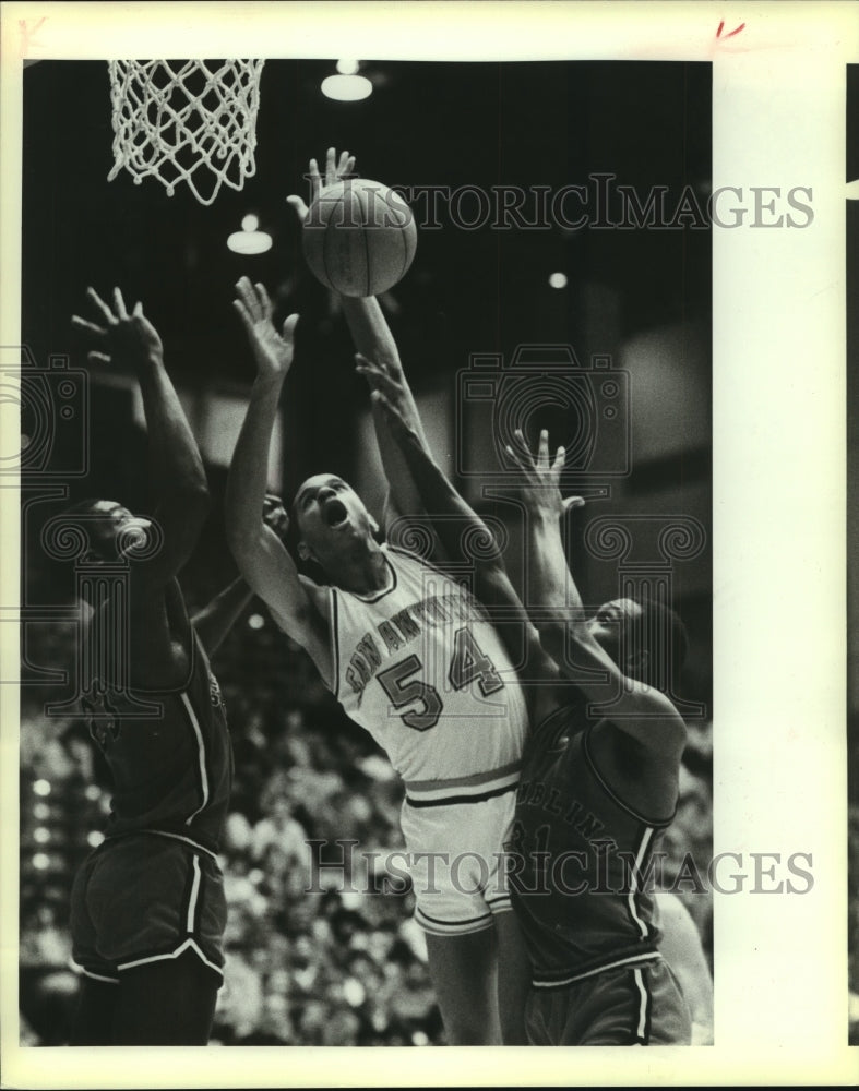 1984 Press Photo San Antonio and Grambling College Basketball Players at Game- Historic Images