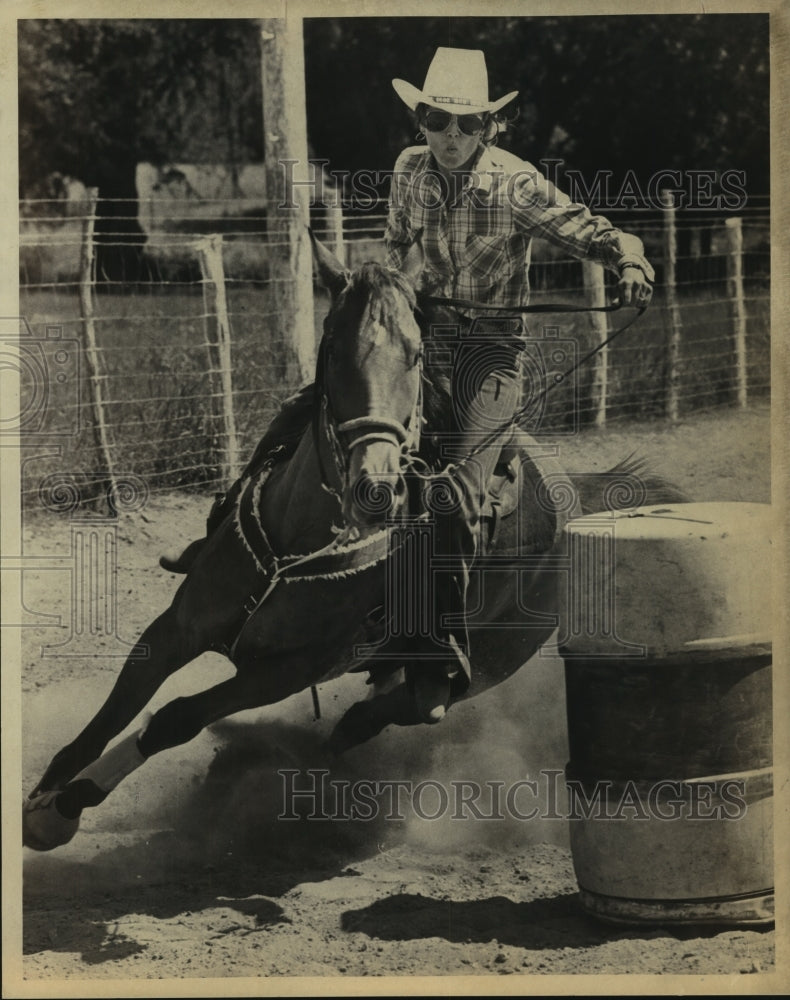 Press Photo Pat Classen, Barrel Racer Riding Horse - sas07584- Historic Images