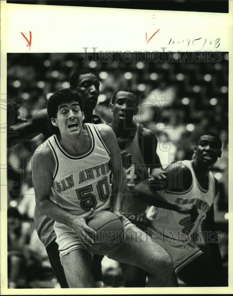 1984 Press Photo Monte Wainwright, San Antonio College Basketball Player at Game- Historic Images