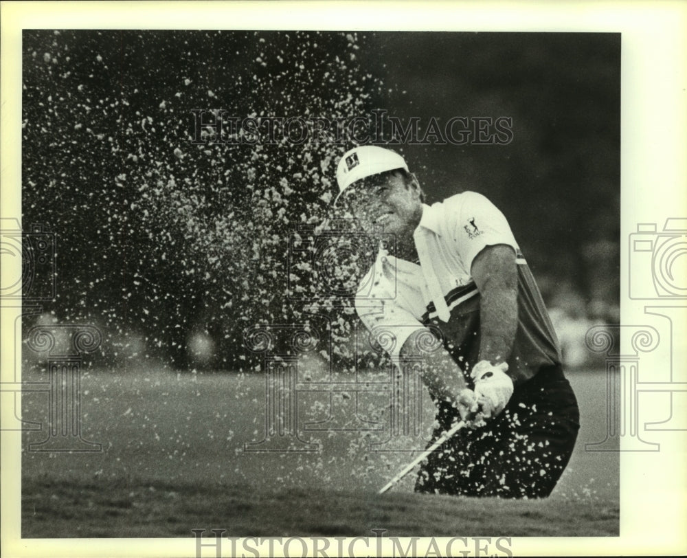 1984 Press Photo Golfer Jim Colbert at Texas Open Sand Trap - sas07716- Historic Images