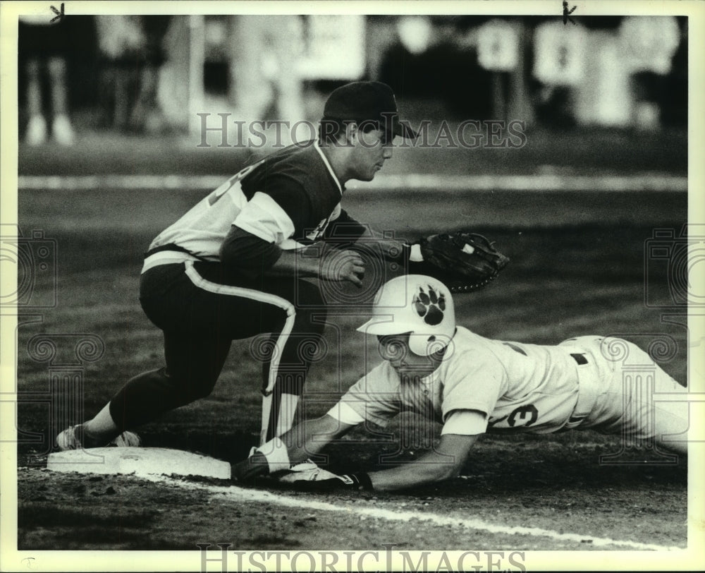 1988 Press Photo Pleasanton and Boerne play high school baseball - sas07763- Historic Images