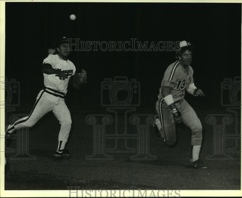 1986 Press Photo MacArthur High baseball player Brett Oldham with Guy Orton- Historic Images