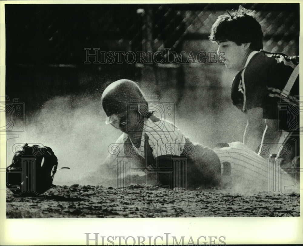 1987 Press Photo Holy Cross and St. Gerard play high school baseball - sas07786- Historic Images