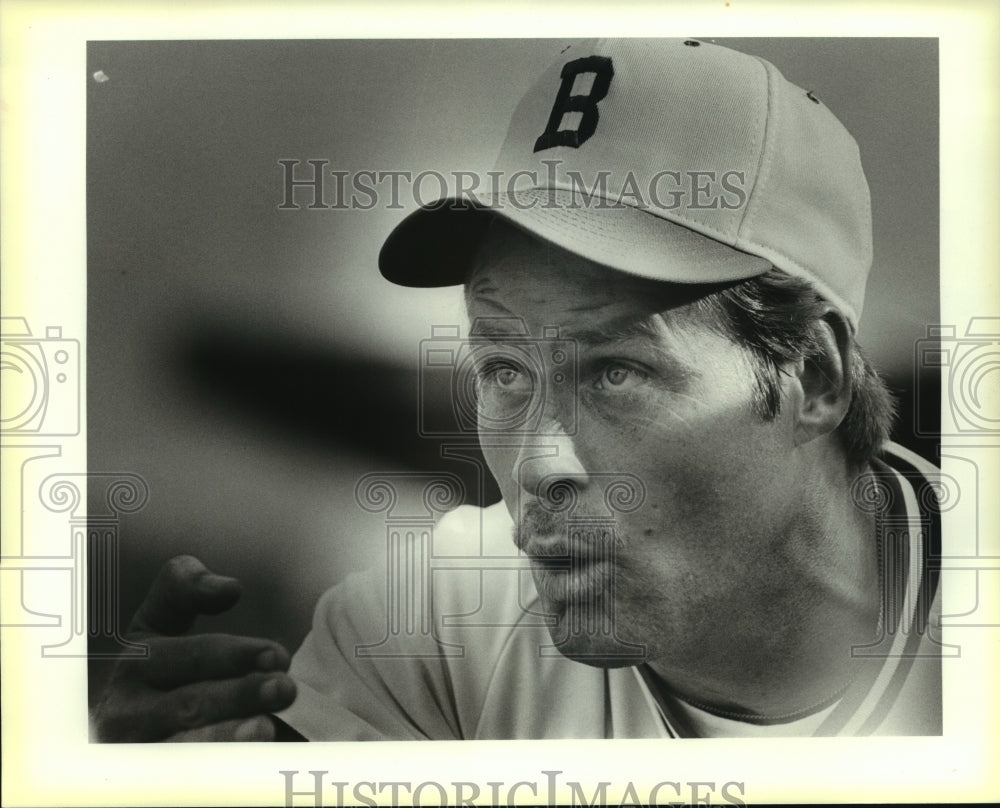 1988 Press Photo Burbank High baseball coach Frank Chumbley - sas07823- Historic Images