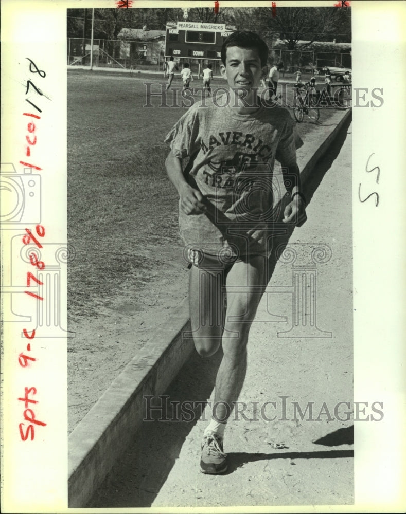 1988 Press Photo Kenneth Gonzales, High School Track Runner at Track - sas07975- Historic Images