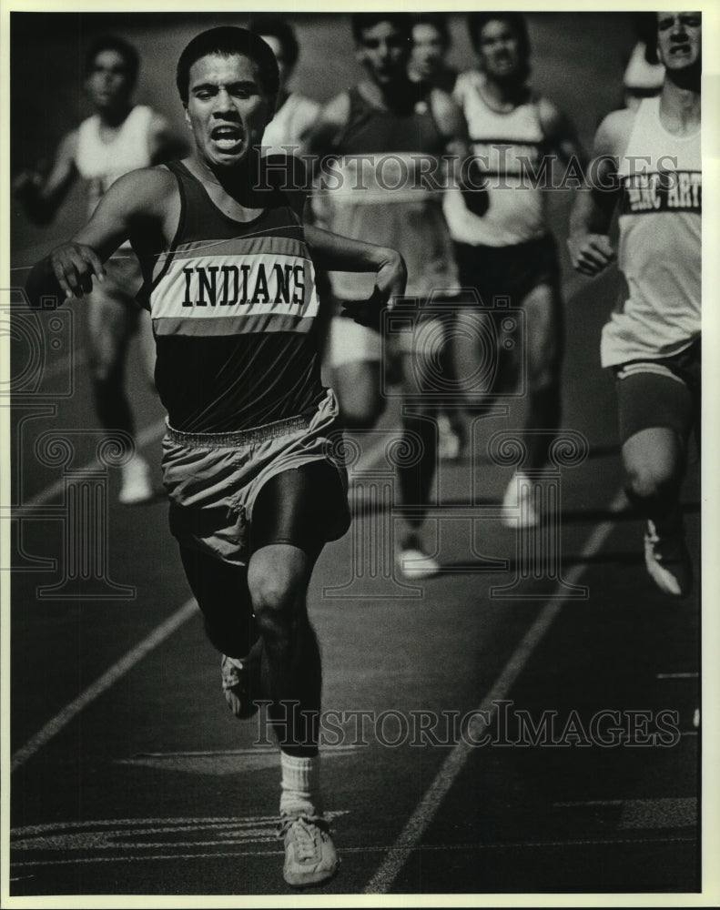 1989 Press Photo Felipe Tiniente, Harlandale High School Track 800 Meter Runner- Historic Images