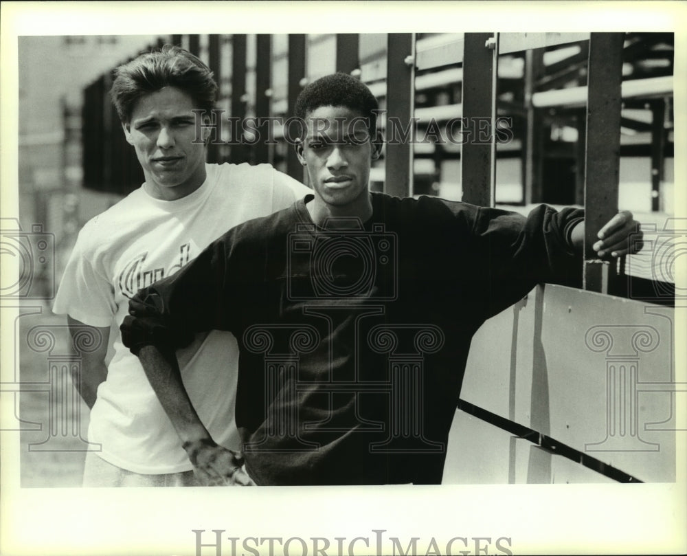 1989 Press Photo Judson High track athletes Kevin Nogle and Craig Johnson- Historic Images