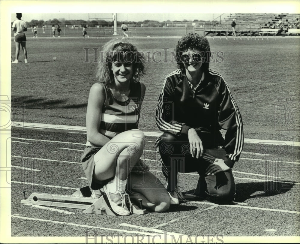 1988 Press Photo Randolph High sprinter Kristen Dodson and coach Donna Lemley- Historic Images