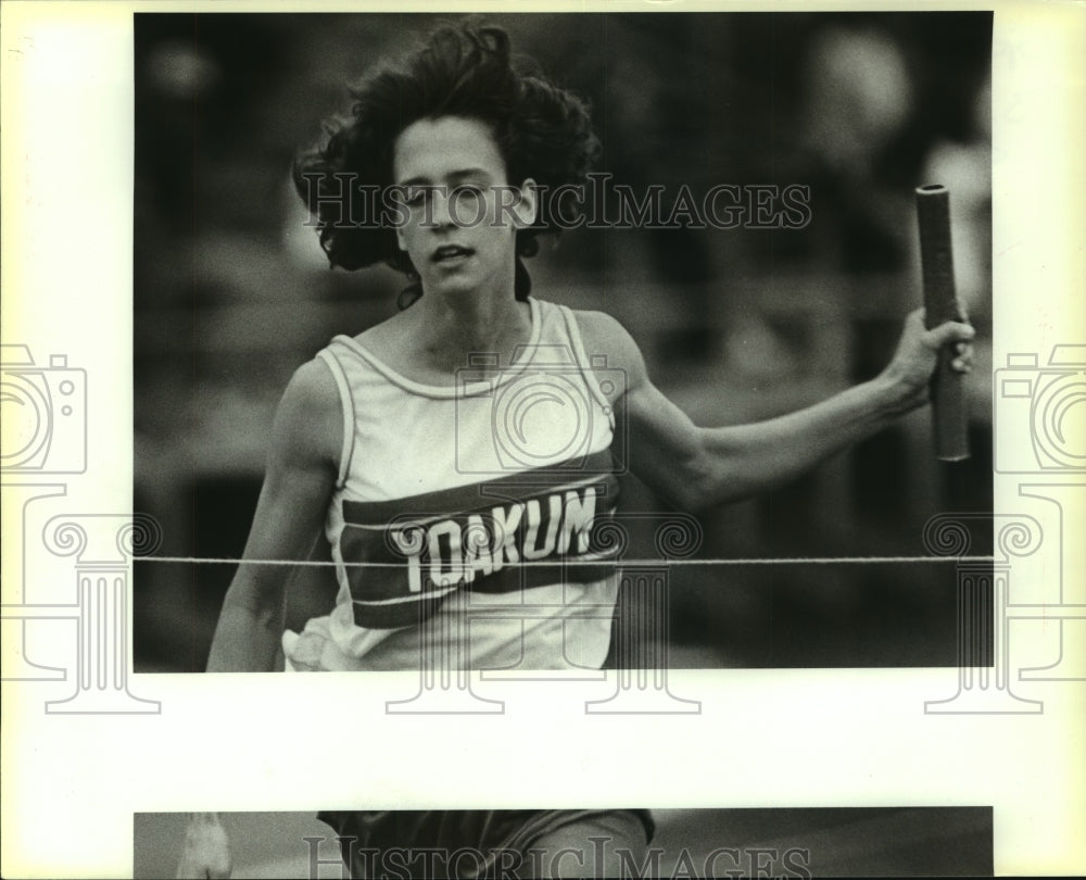 1988 Press Photo Kalleen Madden, Yoakum High School Track Runner at Finish Line- Historic Images