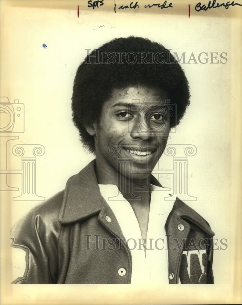 1982 Press Photo Kevin Ballenger, West Campus High School Football Player- Historic Images