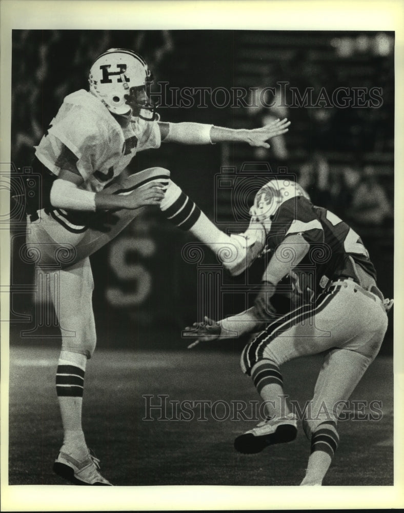 1984 Press Photo James Harp Highlands Football Player with Burbank&#39;s Albert Wolf- Historic Images