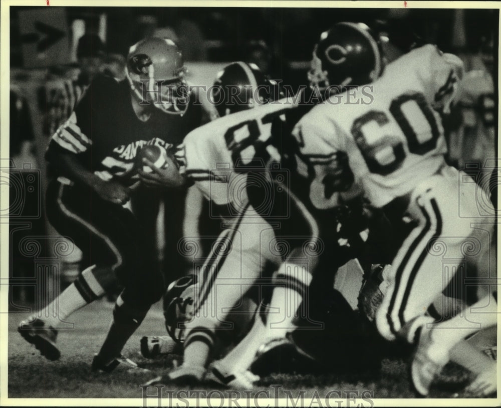 Press Photo High school football player Albert Lopez vs. Columbus - sas08360- Historic Images