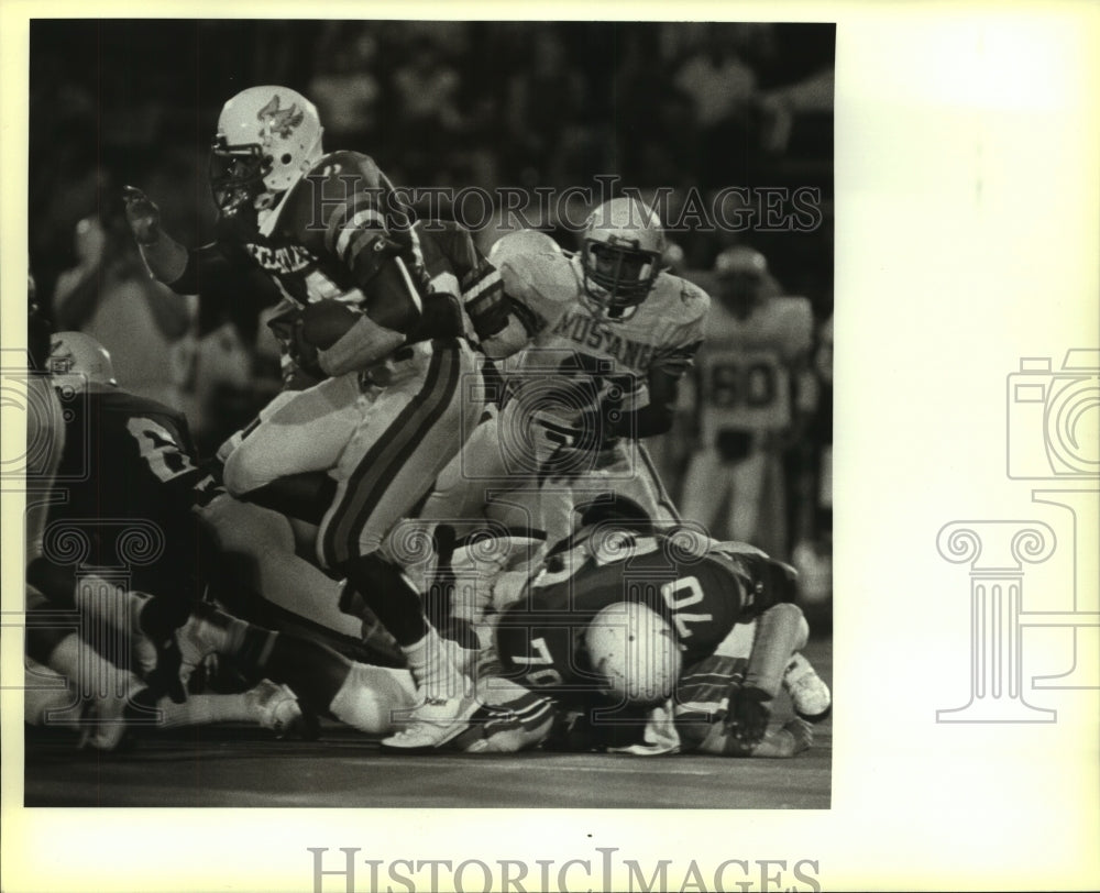 1984 Press Photo Kevin Brazil, Wheatley High school Football Player at Game- Historic Images