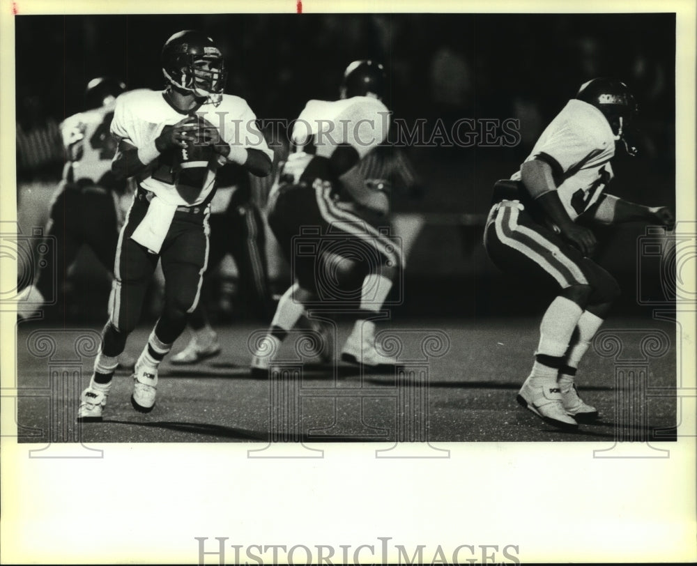 1983 Press Photo David Cruze, McCollum High School Football Quarterback at Game- Historic Images