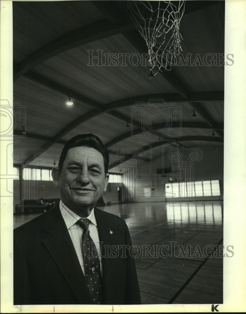 1987 Press Photo Incarnate Word Basketball Coach Mel Barborak - sas08506- Historic Images