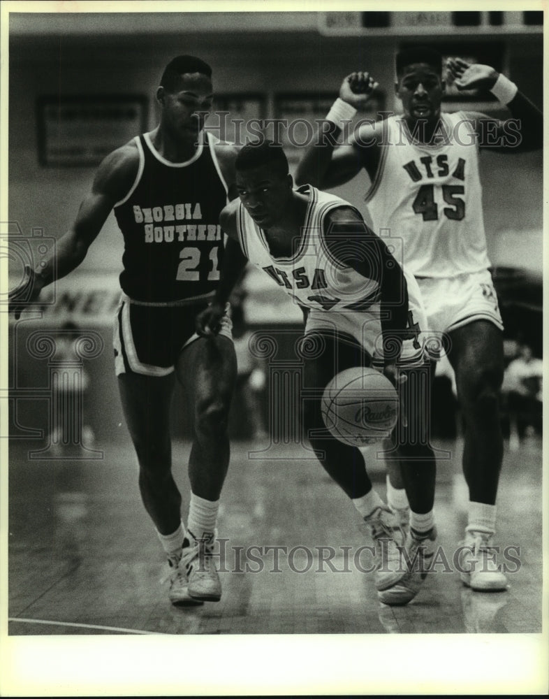 1988 Press Photo Georgia Southern and San Antonio College Basketball Players- Historic Images