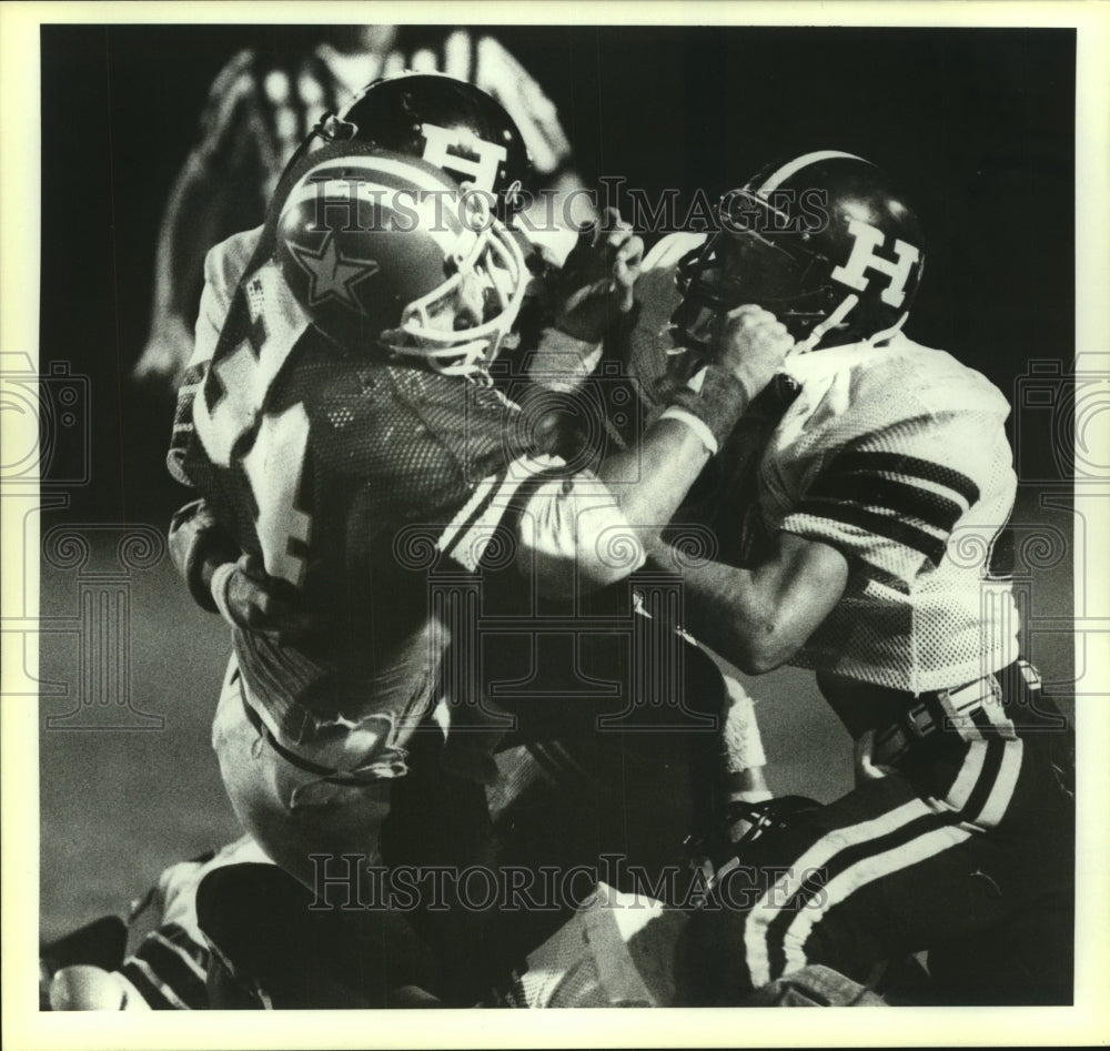 1984 Press Photo James Compton, Bandera High School Football Player at Game- Historic Images