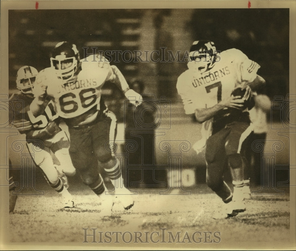 1982 Press Photo New Braunfels and Carrizo Springs play high school football- Historic Images