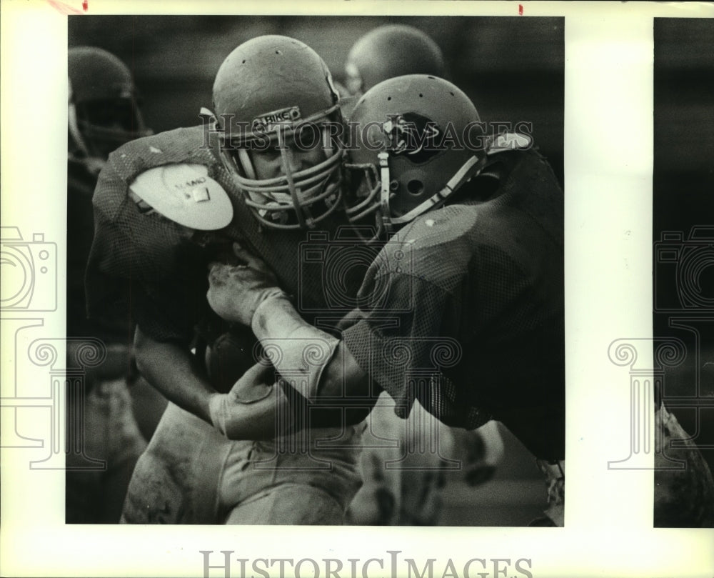 1984 Press Photo Medina Valley High School Football Practice at Alamo Stadium- Historic Images