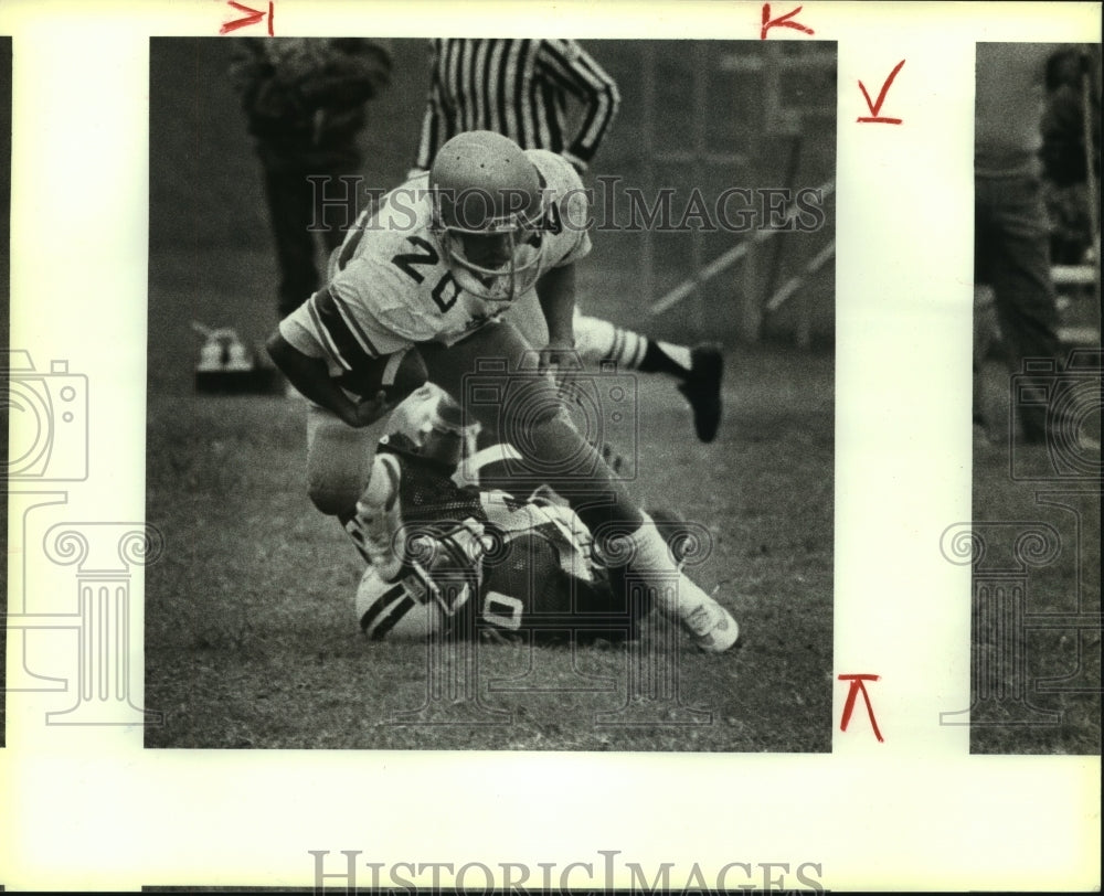 1984 Press Photo Vince Mesqueda, Holy Cross High School Football Player at Game- Historic Images