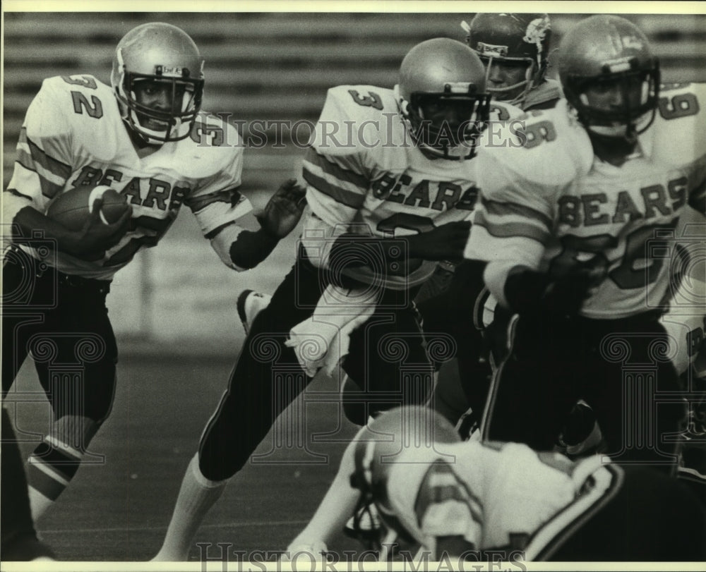 Press Photo Charles Johnson, Bears High School Football Player with Team at Game- Historic Images