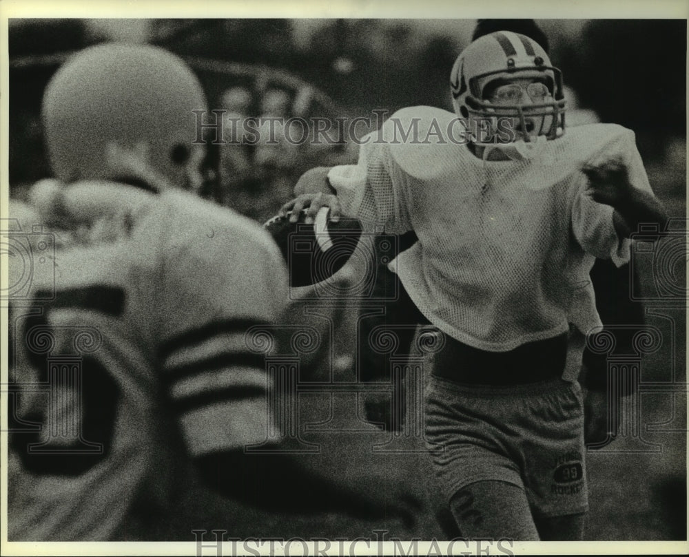 1983 Press Photo Allen Dear, Judson High School Football Quarterback - sas08790- Historic Images