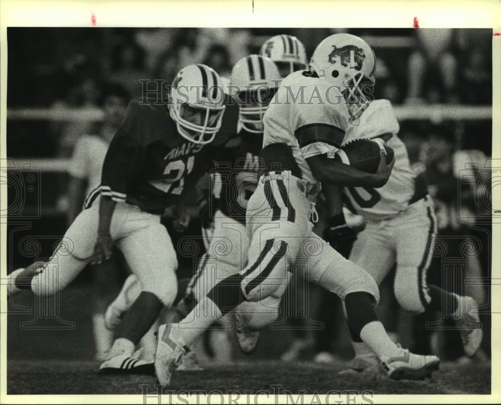 1985 Press Photo Frank Espinosa, Burbank High School Football Player at Madison- Historic Images