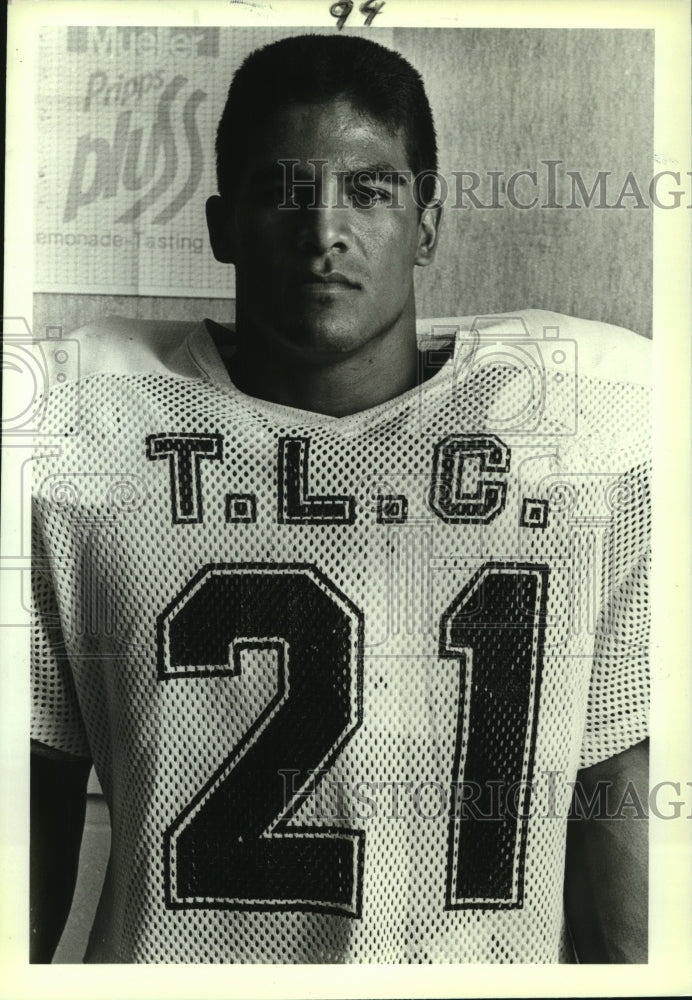 1987 Press Photo Val Herrera, Texas Lutheran College Football Player - sas08810- Historic Images