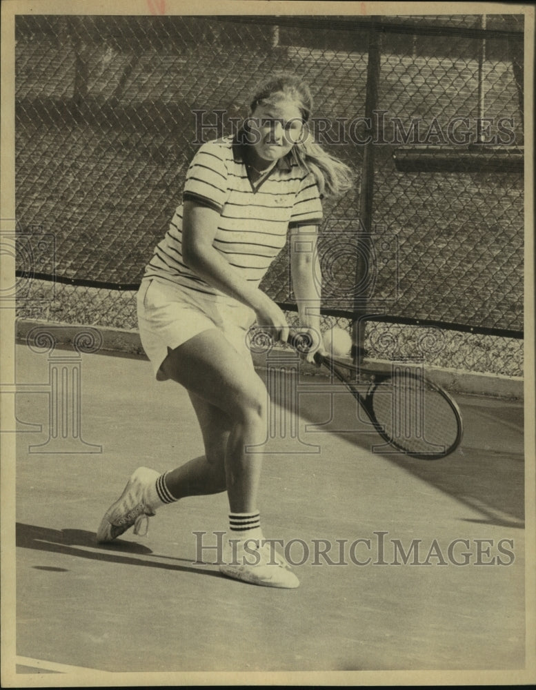 1981 Press Photo Tennis Player Beverly Bowes - sas08876- Historic Images