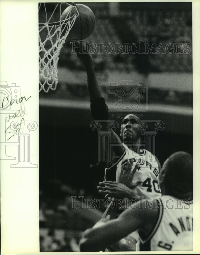 1989 Press Photo Willie Anderson, San Antonio Spurs Basketball Player at Game- Historic Images