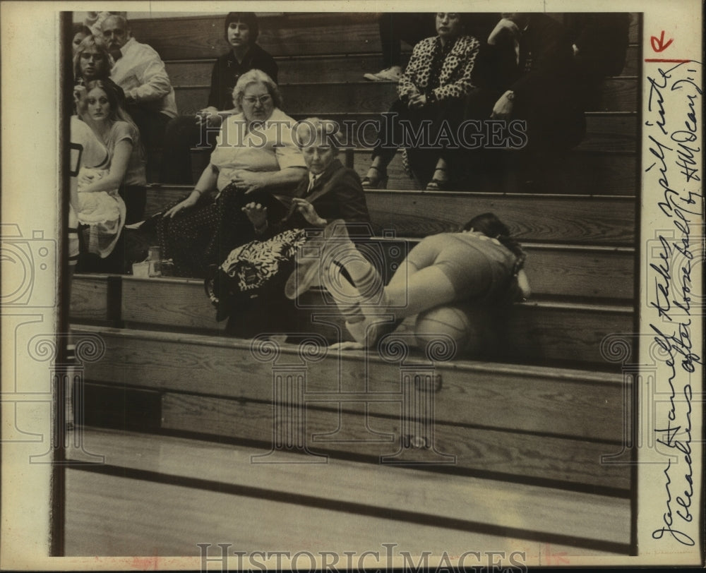 1977 Press Photo Jan Harrell, Trinity College Basketball Player in Bleachers- Historic Images