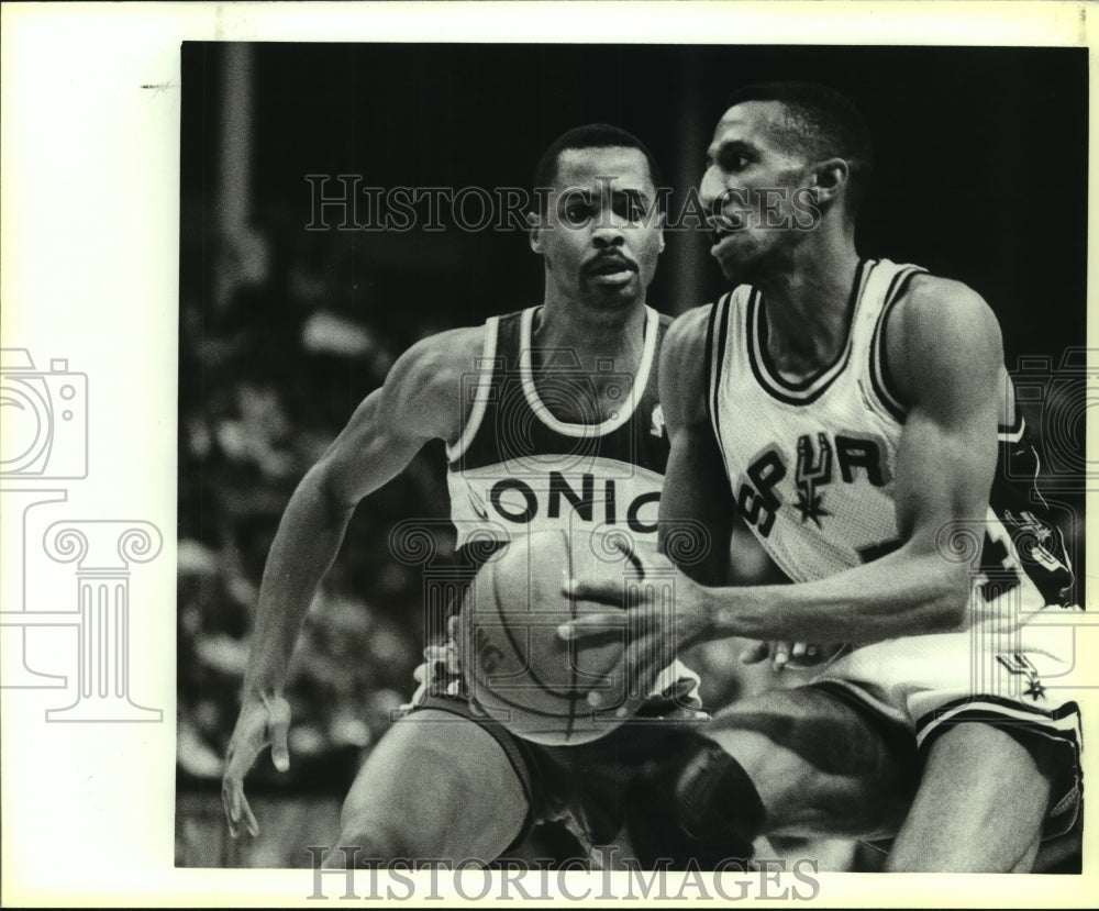 1981 Press Photo Johnny Dawkins, San Antonio Spurs Basketball Player at Game- Historic Images