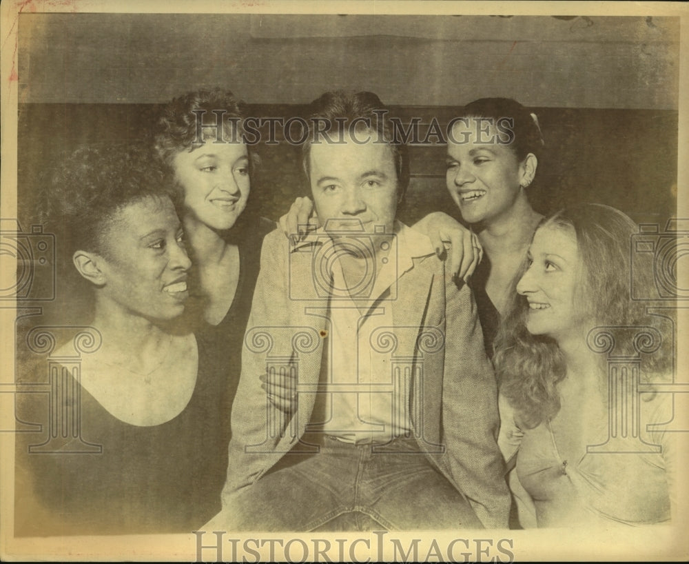 1982 Press Photo Scot Bailey, Spurs Quicksilver Dance Team Contest Winner- Historic Images