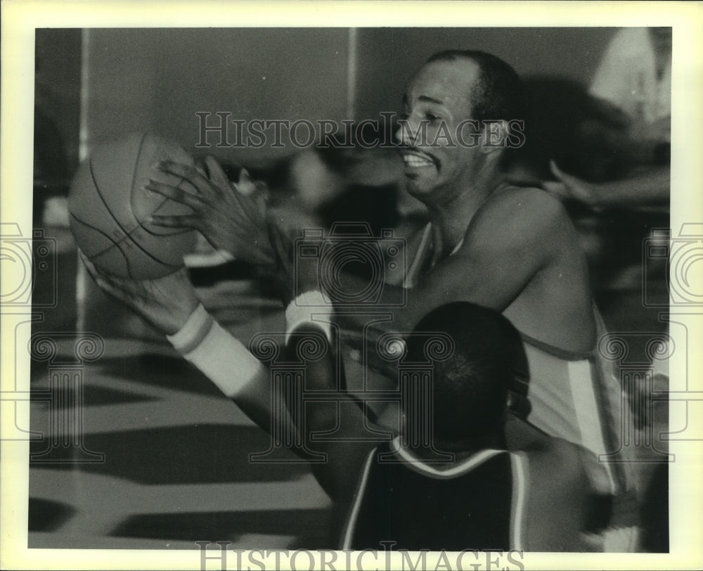 Press Photo James Douglas, St. Mary's College Basketball Player at Game- Historic Images