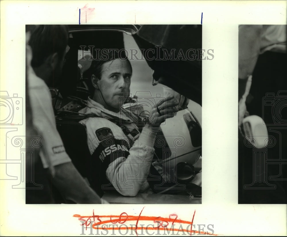 1988 Press Photo Geoff Brabham, Nissan Race Car Driver at Qualifying Race- Historic Images