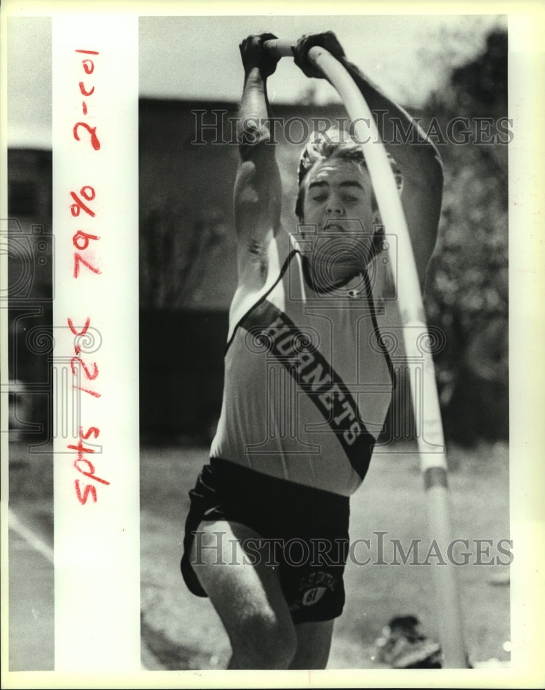 1988 Press Photo Bryan Hardin, Central Catholic High School Track Pole Vaulter- Historic Images