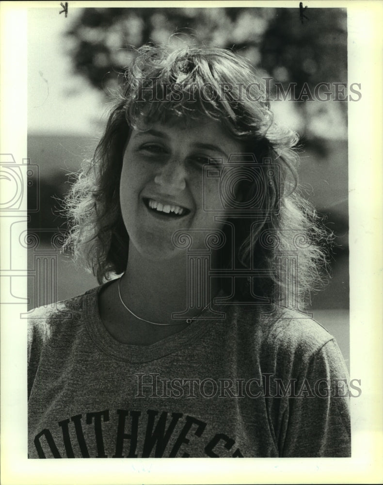 1988 Press Photo Jo Ann Hacker, South West High School Track Member - sas09125- Historic Images