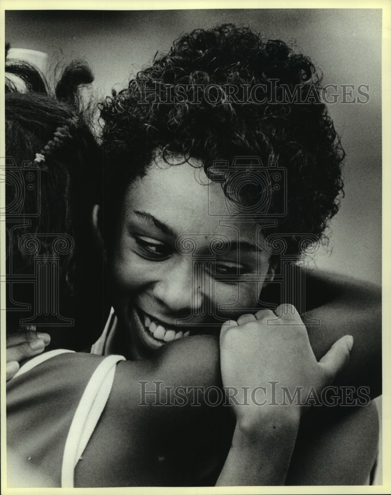 1986 Press Photo Stefanie Ballinger, Judson High School Track Relay Runner- Historic Images