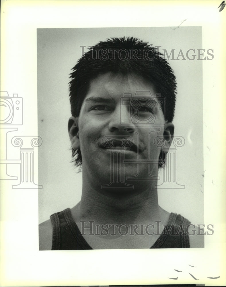 1987 Press Photo Chuch Cuevas, Clemens High School Track Team Athlete- Historic Images