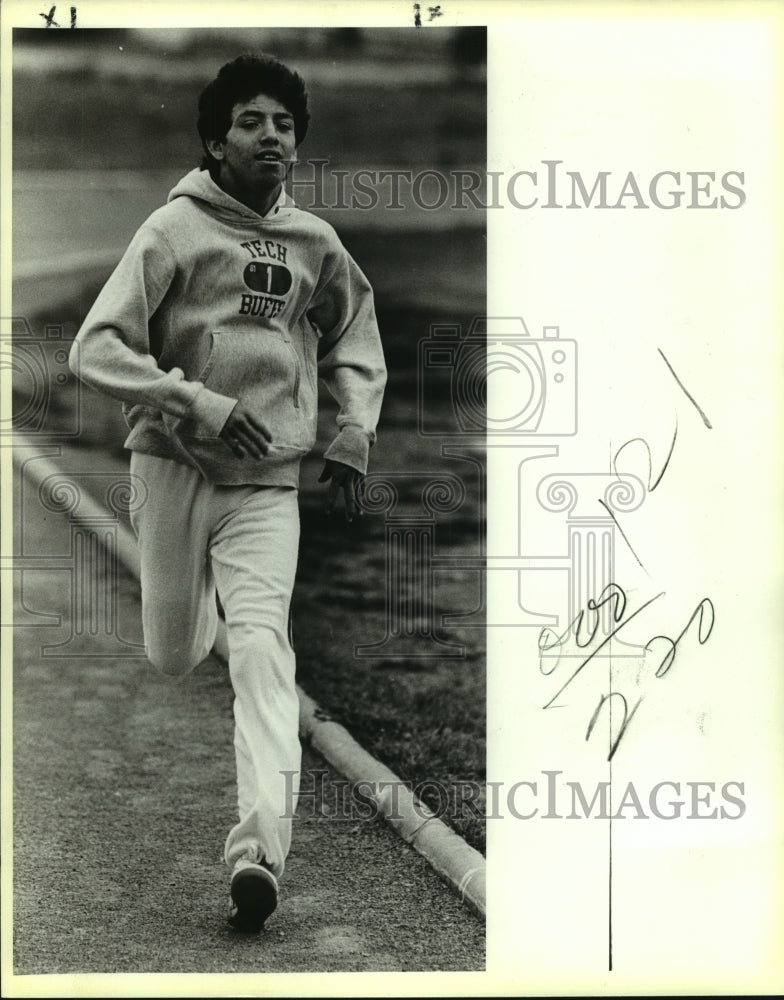 1987 Press Photo Alex Perez, Fox Tech High School Track Runner - sas09255- Historic Images